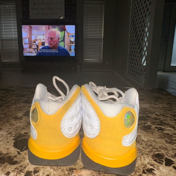 Jordan 13 - Picture 2 of 4